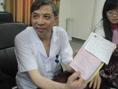 Giám đốc viện C: 'Đã làm nghề y, dù là kẻ thù tôi cũng chữa'