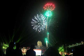 Hàng vạn người đổ về tượng đài Mẹ Việt Nam anh hùng lớn nhất nước