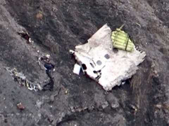 Máy bay Germanwings chở 152 người bị rơi: Tiết lộ chấn động