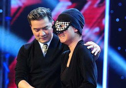 Cả nước đang ra sức ca hát, đầy rẫy ‘tài năng’ nhố nhăng