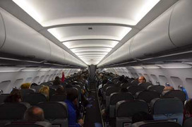 Cơ trưởng máy bay Germanwings đã tuyệt vọng dùng rìu phá cửa buồng lái