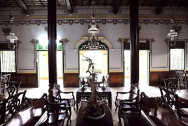 Đồ trang trí hút mắt trong dinh thự đại gia xưa