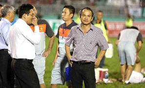 Bầu Đức bị phản đối vì chỉ trích lối chơi U23 Việt Nam