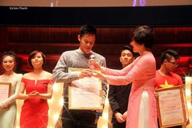 Clip: 'Không phải dạng vừa đâu' giành ngôi vị quán quân SVUK's Got Talent