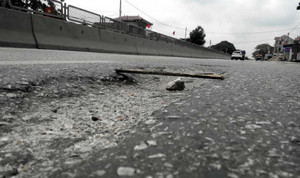 Quốc lộ hư hỏng, tạm đình chỉ Chi cục trưởng quản lý đường bộ