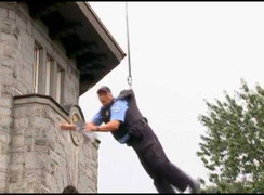 Clip hài: Công nhân chơi khăm cảnh sát