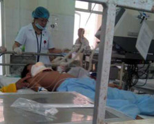 Xe biển xanh gây tai nạn, 4 học sinh thương vong