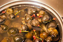 Mẹo hay làm sạch nghêu, sò, ốc, hến nhanh nhất