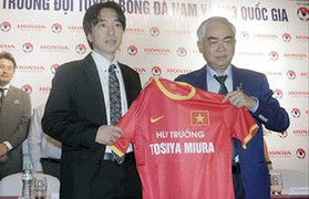 Một năm ở Việt Nam, HLV Miura đã truyền giáo những gì?