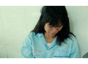 Phản đối giáo viên, nữ sinh cắt tay tự tử?