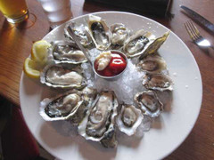 Ăn hàu được 50 viên ngọc trai