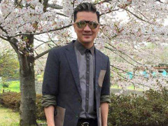 Mr Đàm vào bếp nấu cơm cho bệnh nhân nghèo