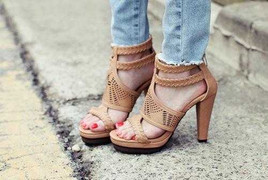 Tuyệt chiêu để đi giày cao gót không bao giờ bị đau