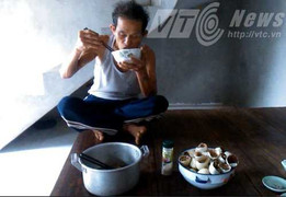 'Dị nhân' Hà Nội: Sáng tráng miệng 30 quả trứng, trưa 20 bát cơm đầy