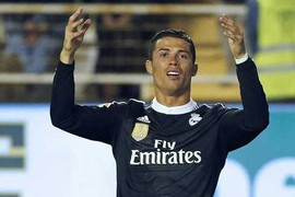 Ronaldo bị treo giò vì thẻ đỏ oan ức