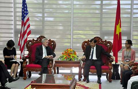 Bộ trưởng Hải quân Hoa Kỳ muốn mở rộng hợp tác, đầu tư tại Đà Nẵng