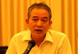 'Không xử lý được phá rừng vì có cán bộ trong đó'