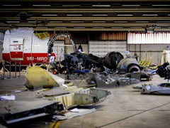 Malaysia khởi động lại chiến dịch tìm kiếm tại hiện trường MH17 rơi