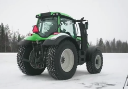 Máy kéo lập kỷ lục tốc độ 109km/h