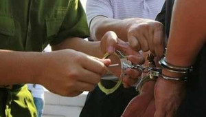 'Đạo chích' trốn thoát khi bị còng tại trụ sở công an