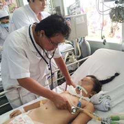 Bác sỹ bỏ phòng khám, lập Facebook 'chữa' miễn phí cho trẻ