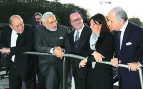 Ấn Độ chi hàng tỷ Euro mua chiến đấu cơ Pháp