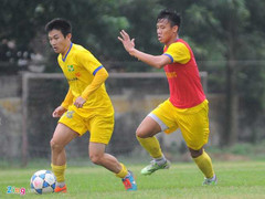 SLNA cử ai kèm Công Phượng?