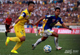 'Ronaldo Việt' chẳng chịu lép vế Văn Quyến, Công Phượng