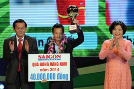 Thành Lương lập hat-trick Quả bóng vàng Việt Nam