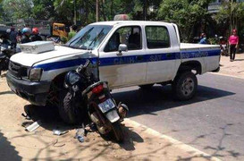 Đâm vào xe CSGT, tên trộm xe máy tử vong
