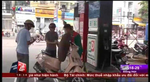 TP.HCM: Đổ phải xăng pha nước, hàng loạt xe chết máy