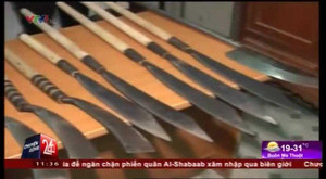 Theo chân công an ngăn chặn hai vụ côn đồ thanh toán lẫn nhau