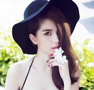 Ngọc Trinh được Hàn Quốc trao giải 'Nữ hoàng bikini'