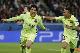 Suarez lập cú đúp, giúp Barca đặt 1 chân vào bán kết