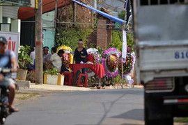 Bể phốt bất ngờ phát nổ, hai người thương vong