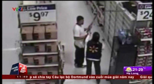 Video: Cảnh sát lái xe đâm nghi phạm trộm đồ siêu thị