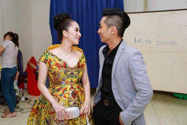 Khánh Thi - Phan Hiển đã hết e dè phản ứng từ công chúng