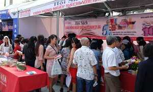 Hàng ngàn người dân Đà Nẵng tham gia 'Ngày sách Việt Nam 2015'