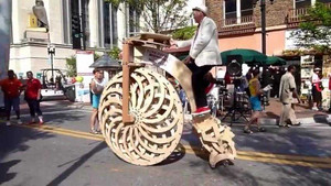 Cận cảnh chiếc xe đạp kỳ lạ chưa từng thấy