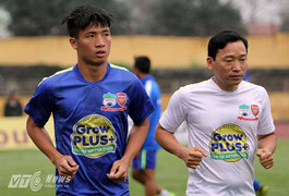 Trung vệ số 1 của bầu Đức tập luyện rất hà khắc