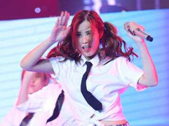 The Remix: Đông Nhi hoá thân thành cô nữ sinh sexy