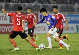 Công Phượng 'im tiếng' và cuộc đua gay cấn lên tuyển Việt Nam