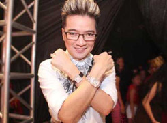 Đàm Vĩnh Hưng và những lần xuất hiện gây sốc về tiền