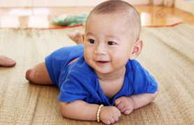 Bất ngờ về sự phát triển của bé trai văng khỏi bụng mẹ