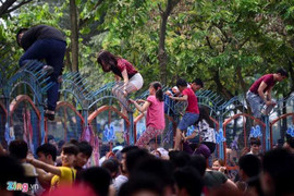 Thông tin 100 công an bảo vệ công viên nước Hồ Tây là sai sự thật?