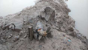 Quả bom 3 tạ 'núp' dưới lòng sông ở Nghệ An