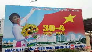 Pano ‘kỳ dị’ chào mừng ngày 30/4: Ông Phan Đăng Long lên tiếng