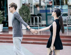 Trương Quỳnh Anh - Tim nắm tay tình tứ đi cà phê sau rạn nứt