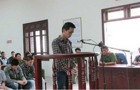 Xét xử kẻ ép bé gái ra nghĩa địa để hiếp dâm