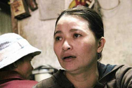 Người phụ nữ ve chai mất ngủ chờ nhận 5 triệu yen